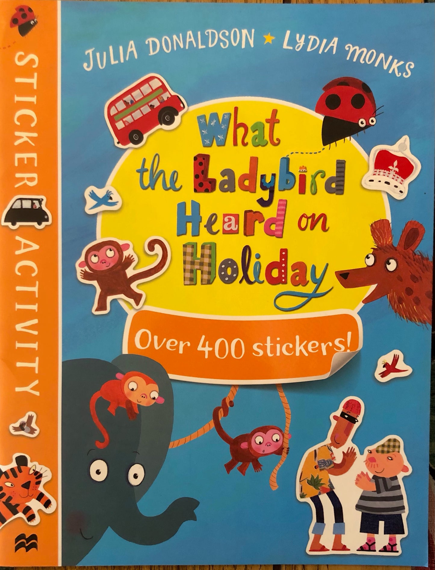 What the Ladybird Heard on Holiday: Sticker Activity Book
