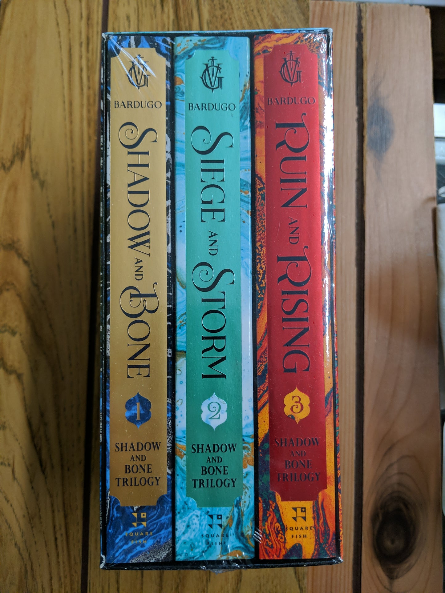 Shadow and Bone Trilogy Boxed Set