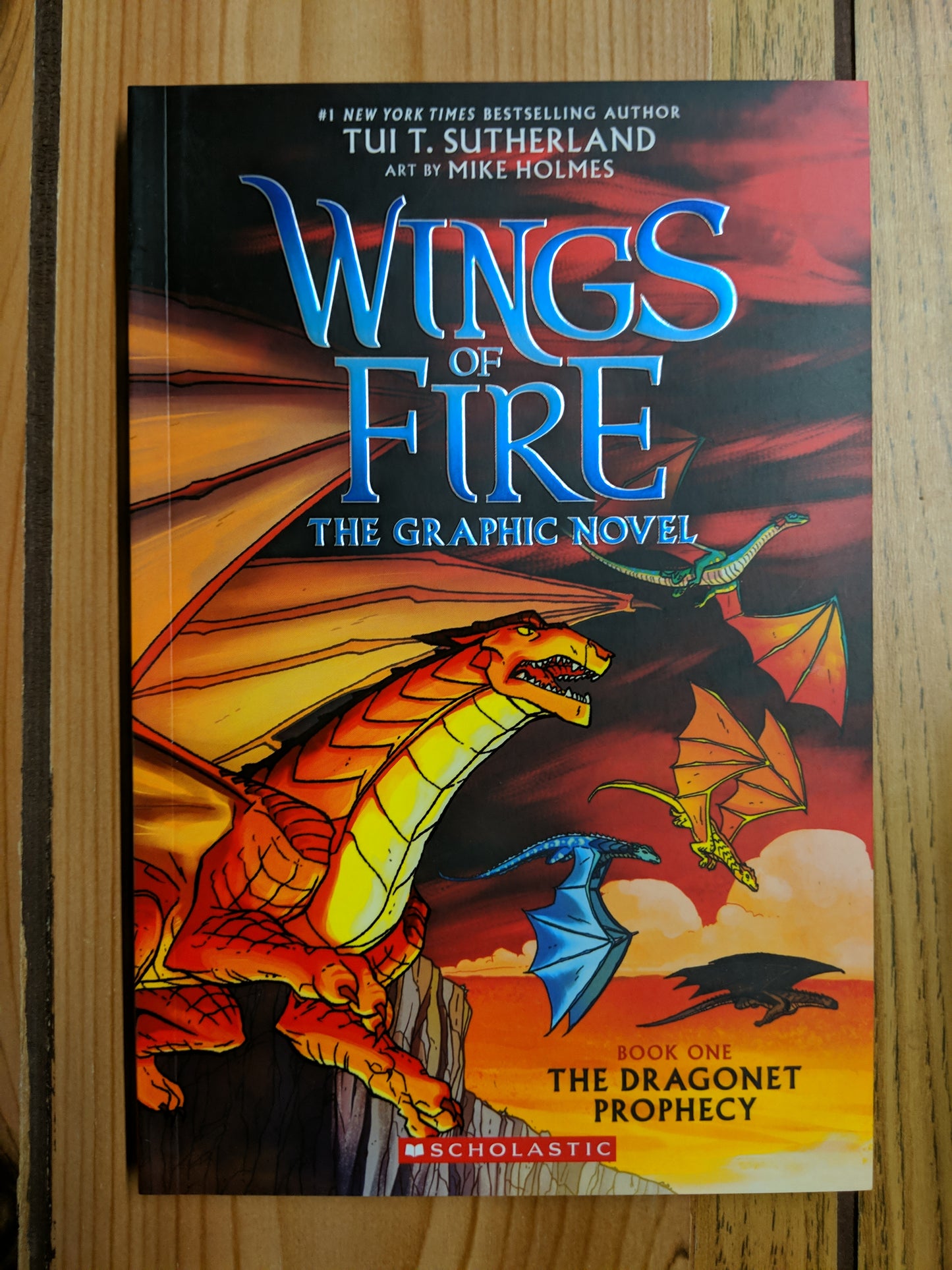 Wings of Fire Graphic Novel 1: The Dragonet Prophecy