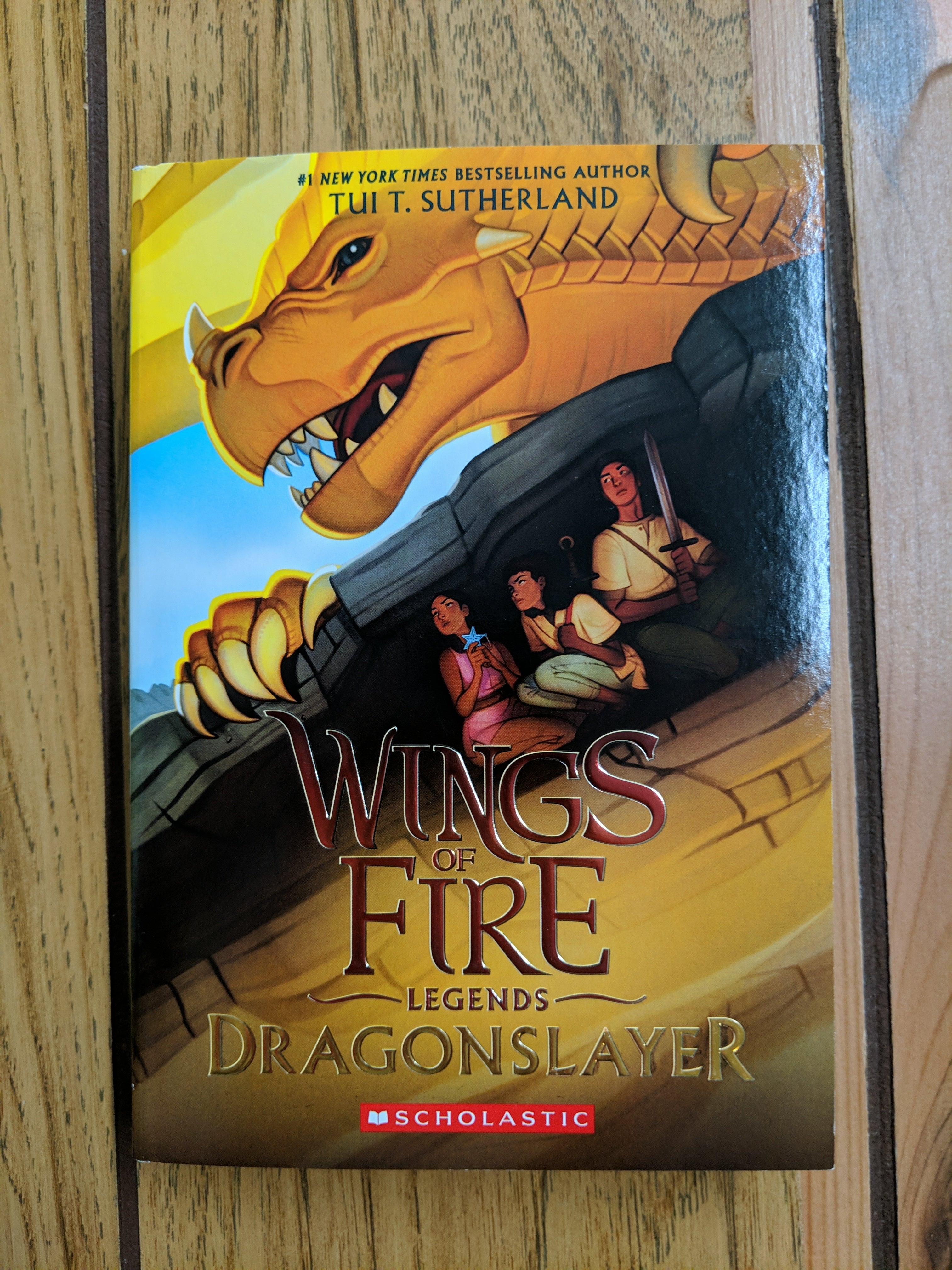 Dragonslayer　Lucky's　and　Comics　Fire　Books　Legends:　–　Wings　of