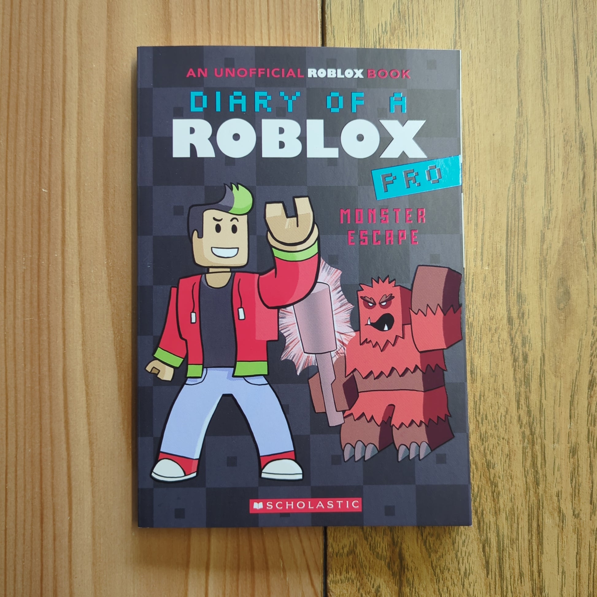 Diary of a Roblox Pro: Monster Escape (Paperback)