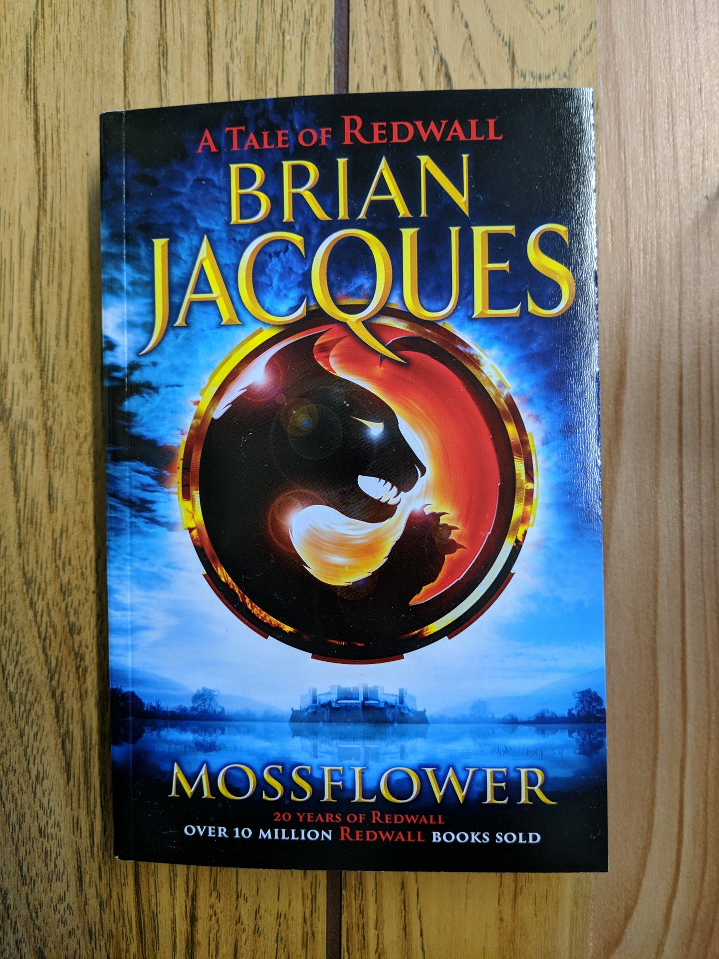 Mossflower (Redwall Book 2)