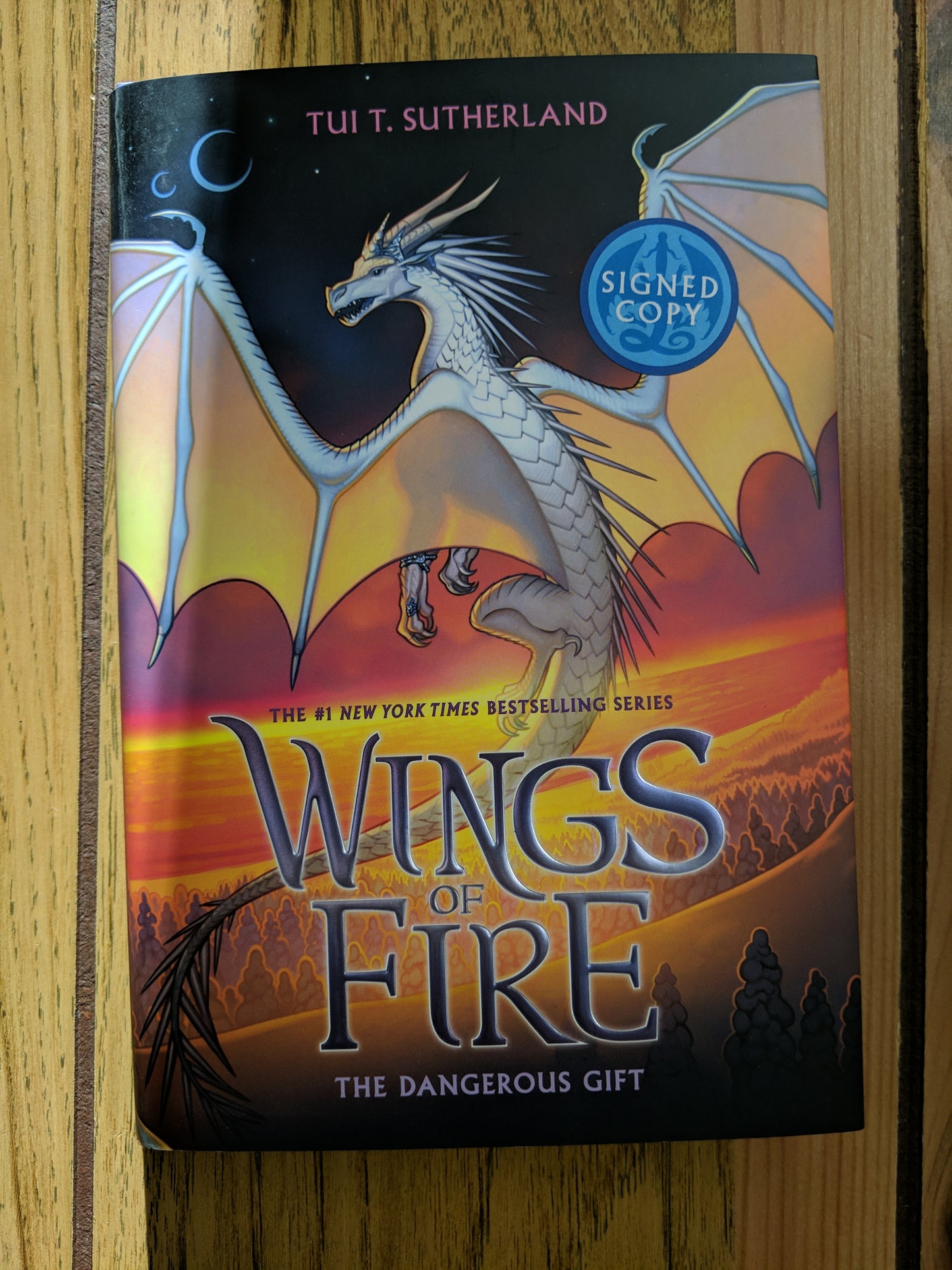 Wings of Fire Book 14: The Dangerous Gift - Hardcover