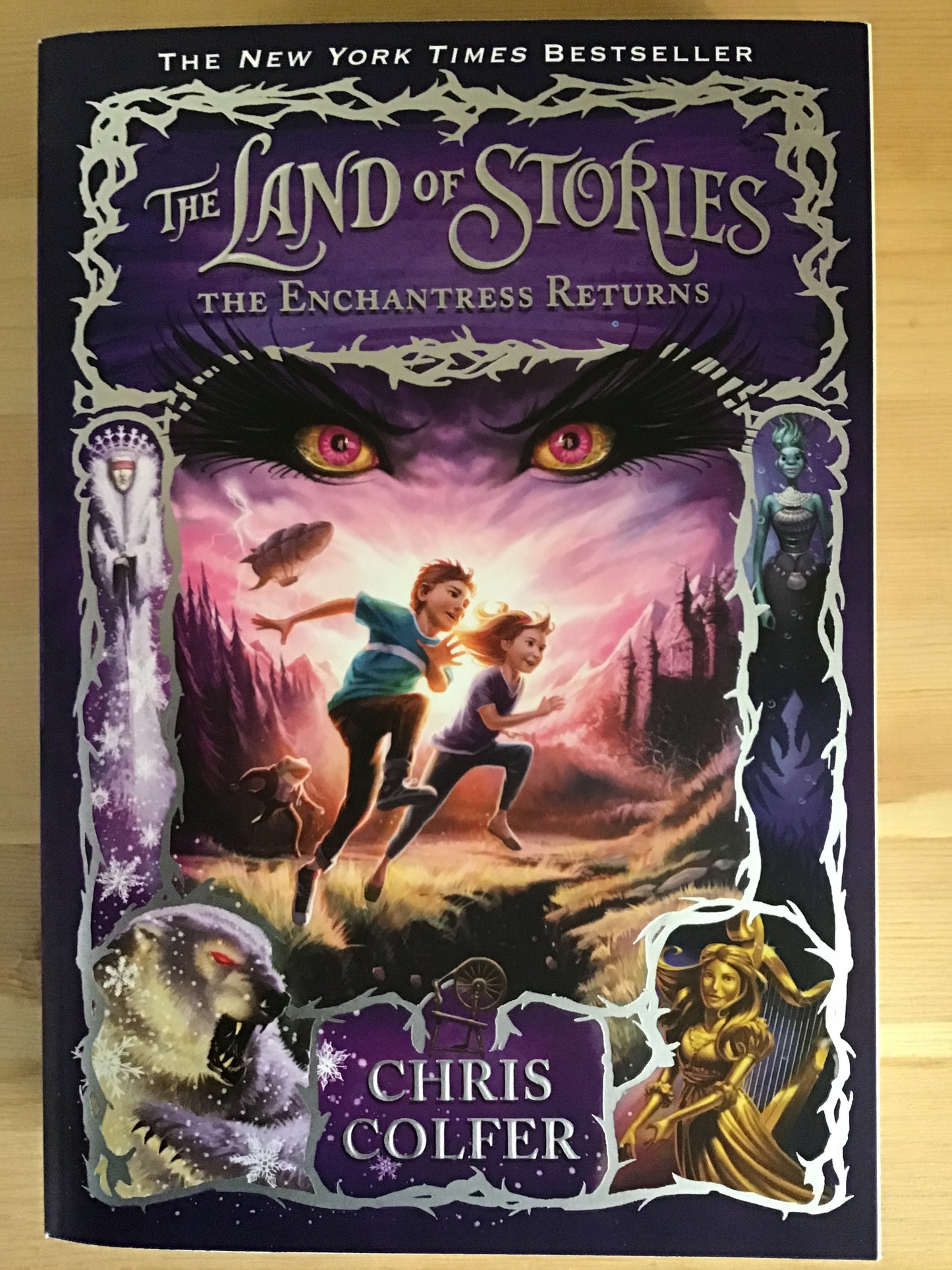 The Land of Stories #2: The Enchantress Returns