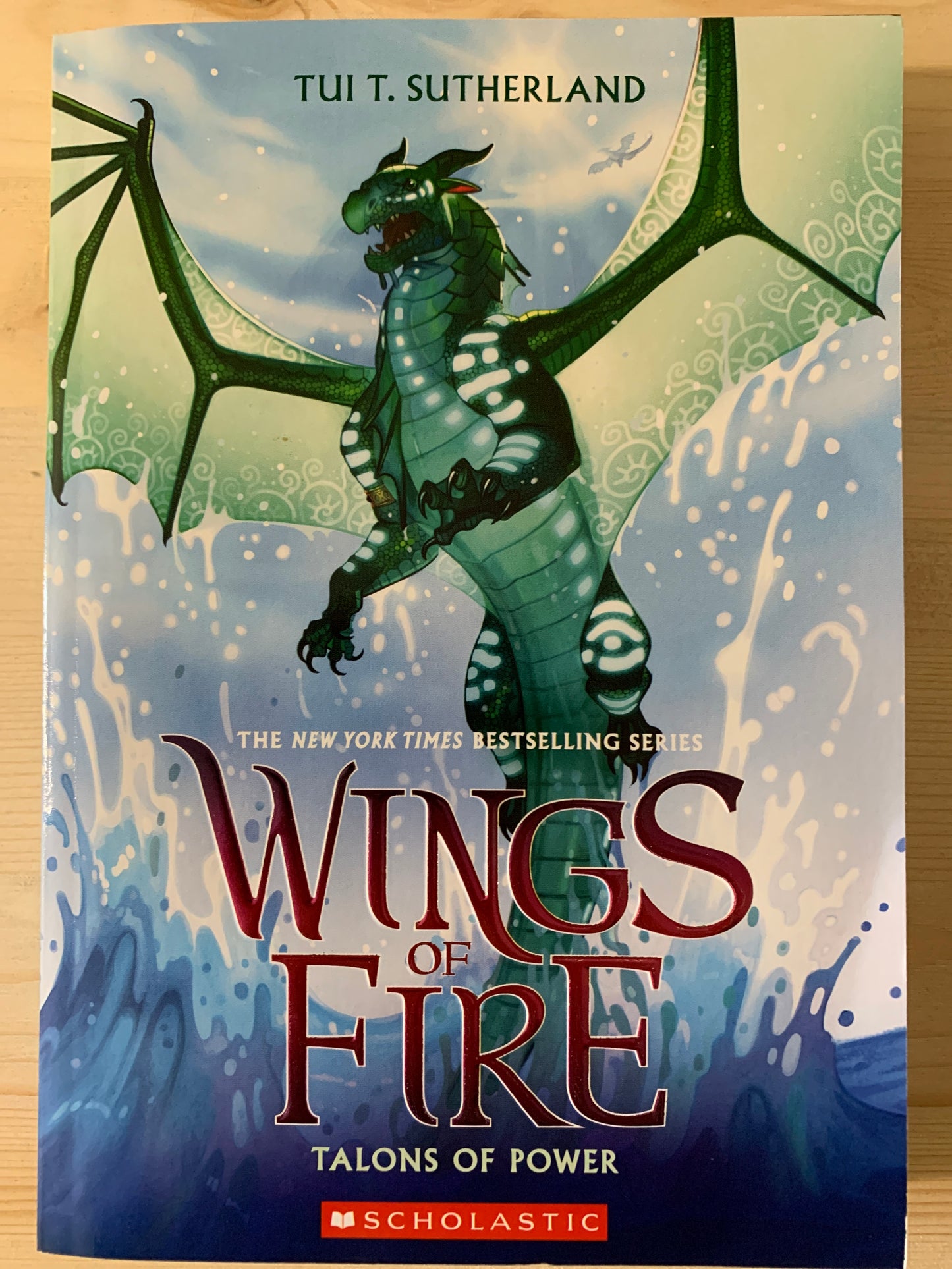 Wings of Fire Book 9: Talons of Power